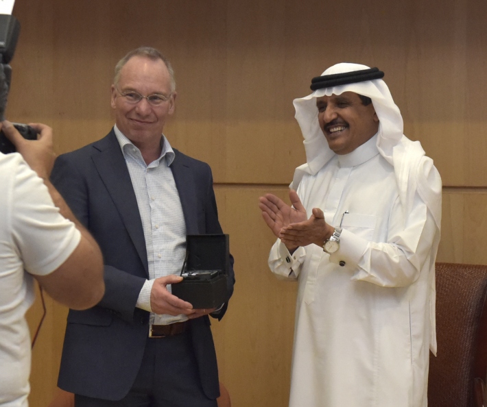 Alfaisal President HE Dr Mohamed Alhayaza presents a souvenir to KFIP winner Prof.Han Brunner.jpg